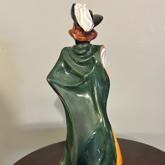 Royal Doulton Drummer Boy and Cavalier figurines! - Picture 5 of 13